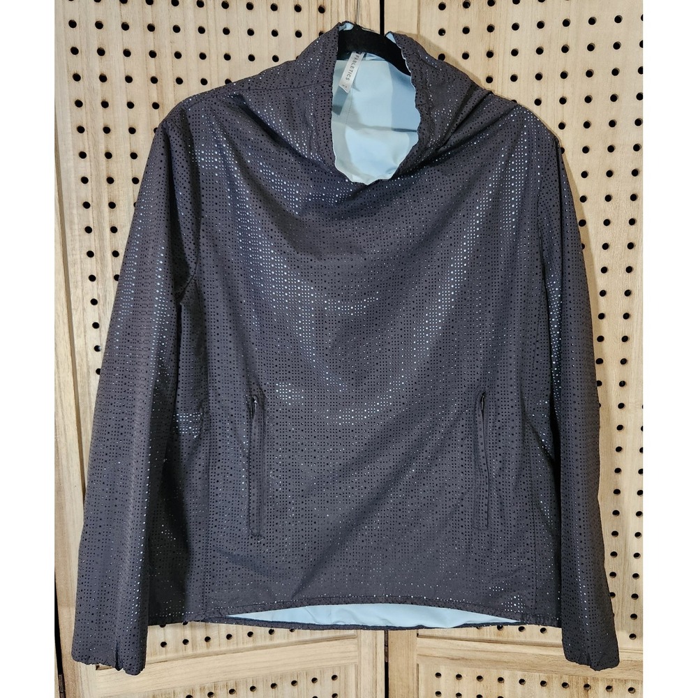 Fabletics windbreaker pullover. Gray. Size xs